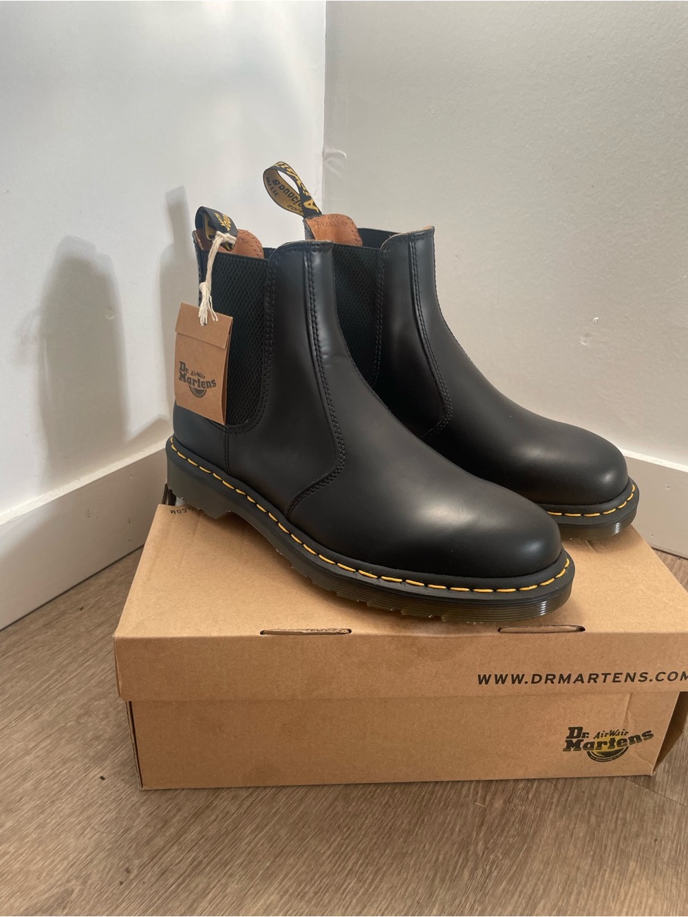 Dr. Martens Men's Black Chelsea Boots